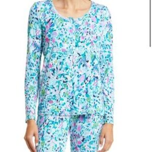 Lilly Pulitzer Henley Pajama Top in Multi Dive Bar